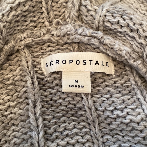 Chunky Cable Knot Grey Aeropostale Zip up cropped Sweater - Picture 2 of 3